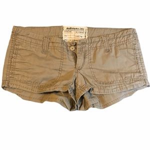 🔥Dollhouse Khaki Shorts - 1J